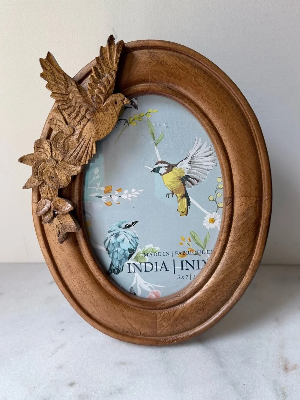 Carved Wooden Oval Photo Frame with Bird Accent 3d. 5”x7” photo